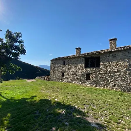 Chalet Tinones Pasiega Valcaba